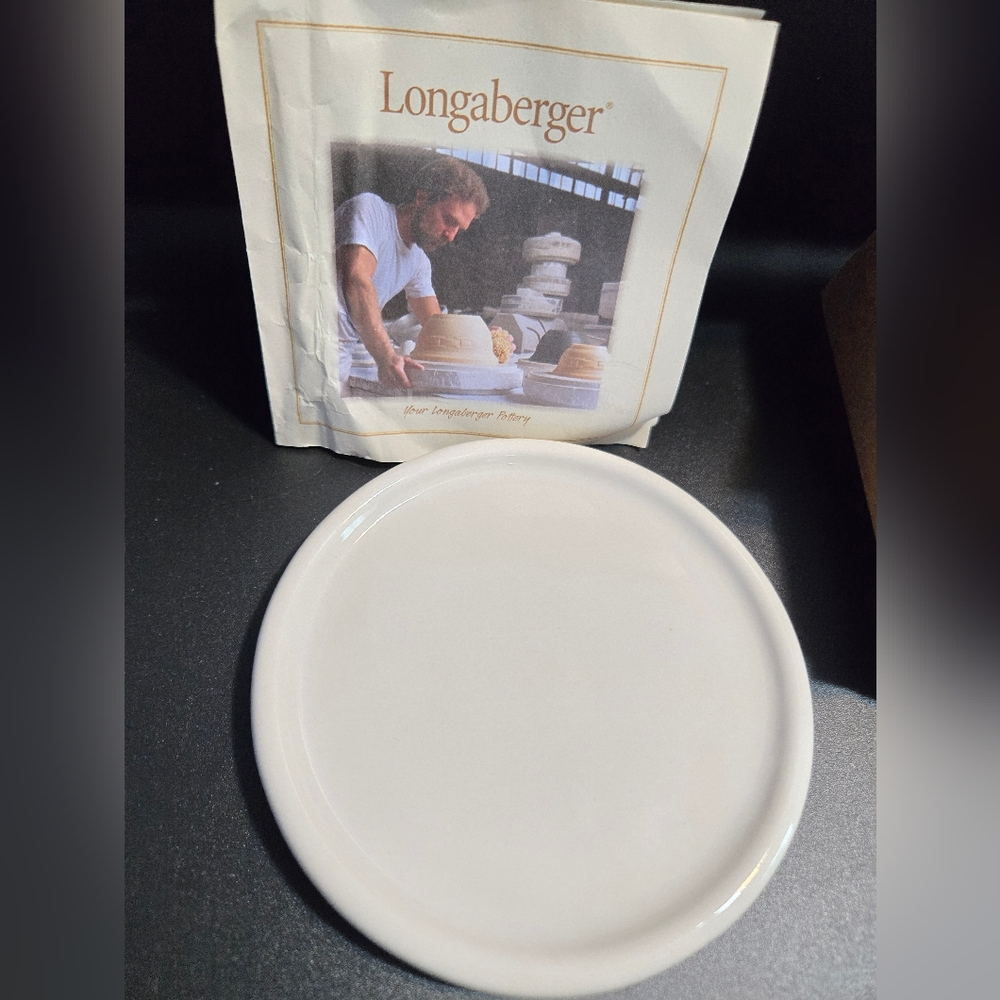 The Longaberger Woven Traditions 1-Pint Salt Crock Lid / Coaster in Ivory. - Picture 4 of 5